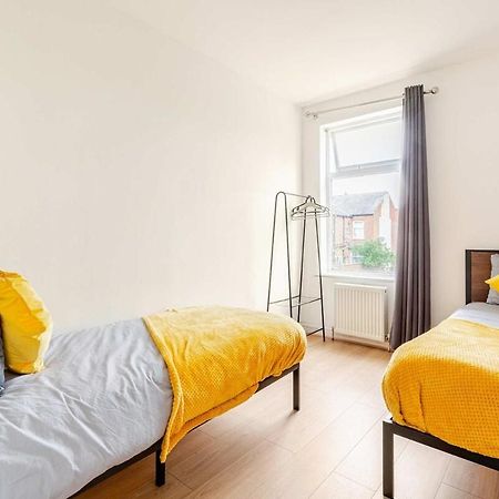 2 Min Walk Etihad Stadium & Coop Arena - 3Br, Free Parking Mánchester Exterior foto