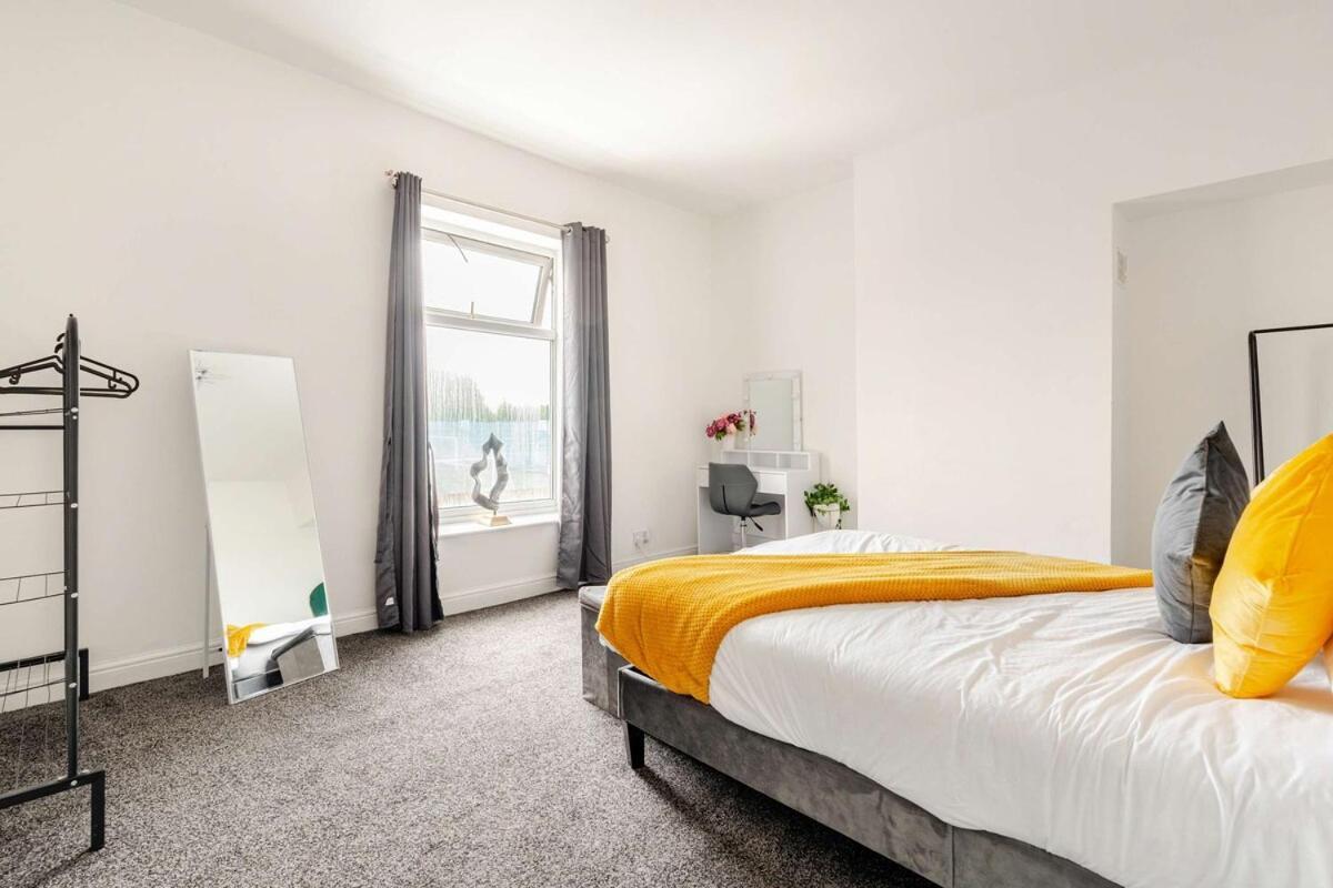 2 Min Walk Etihad Stadium & Coop Arena - 3Br, Free Parking Mánchester Exterior foto