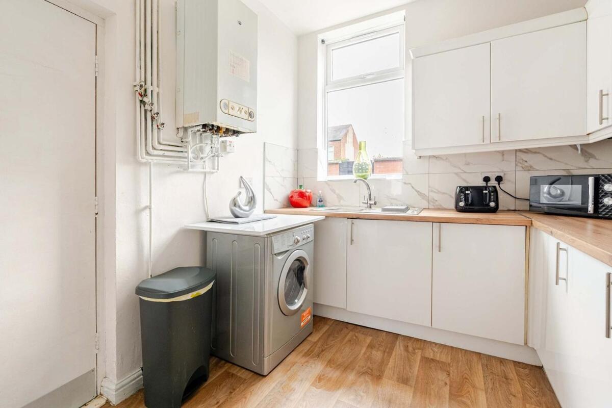 2 Min Walk Etihad Stadium & Coop Arena - 3Br, Free Parking Mánchester Exterior foto